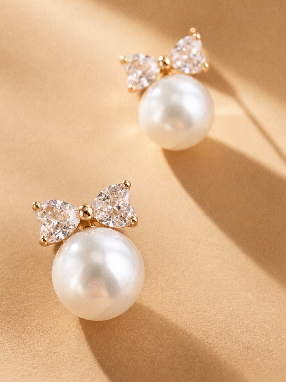 Anthropologie Gold Bow Pearl Small Stud Earrings - White Pearls
